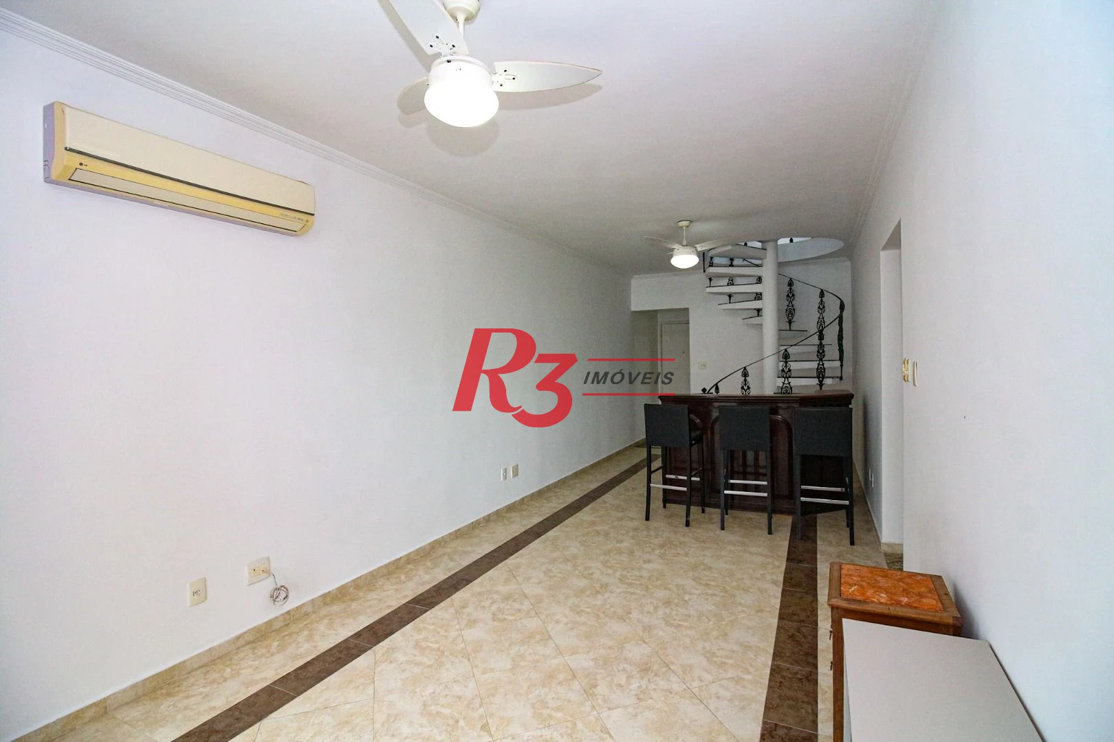 Cobertura com 3 dormitórios à venda, 246 m² por R$ 1.383.000,00 - Ponta da Praia - Santos/SP