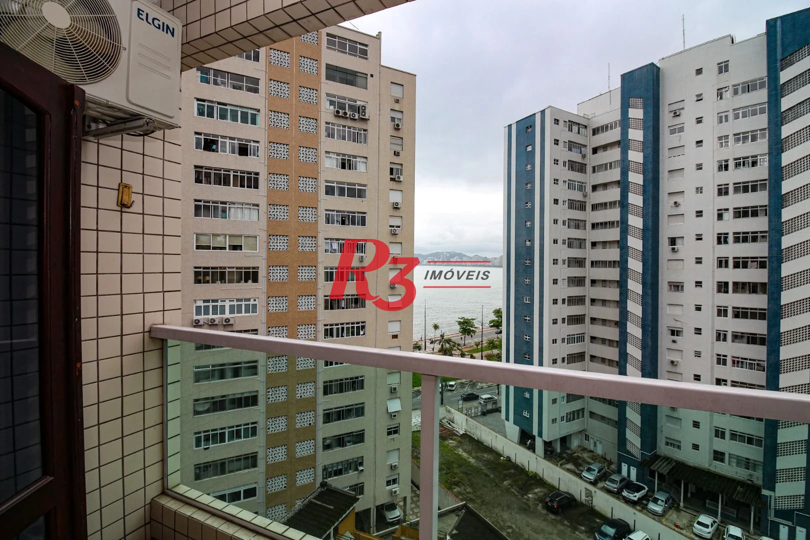 Cobertura com 3 dormitórios à venda, 246 m² por R$ 1.383.000,00 - Ponta da Praia - Santos/SP