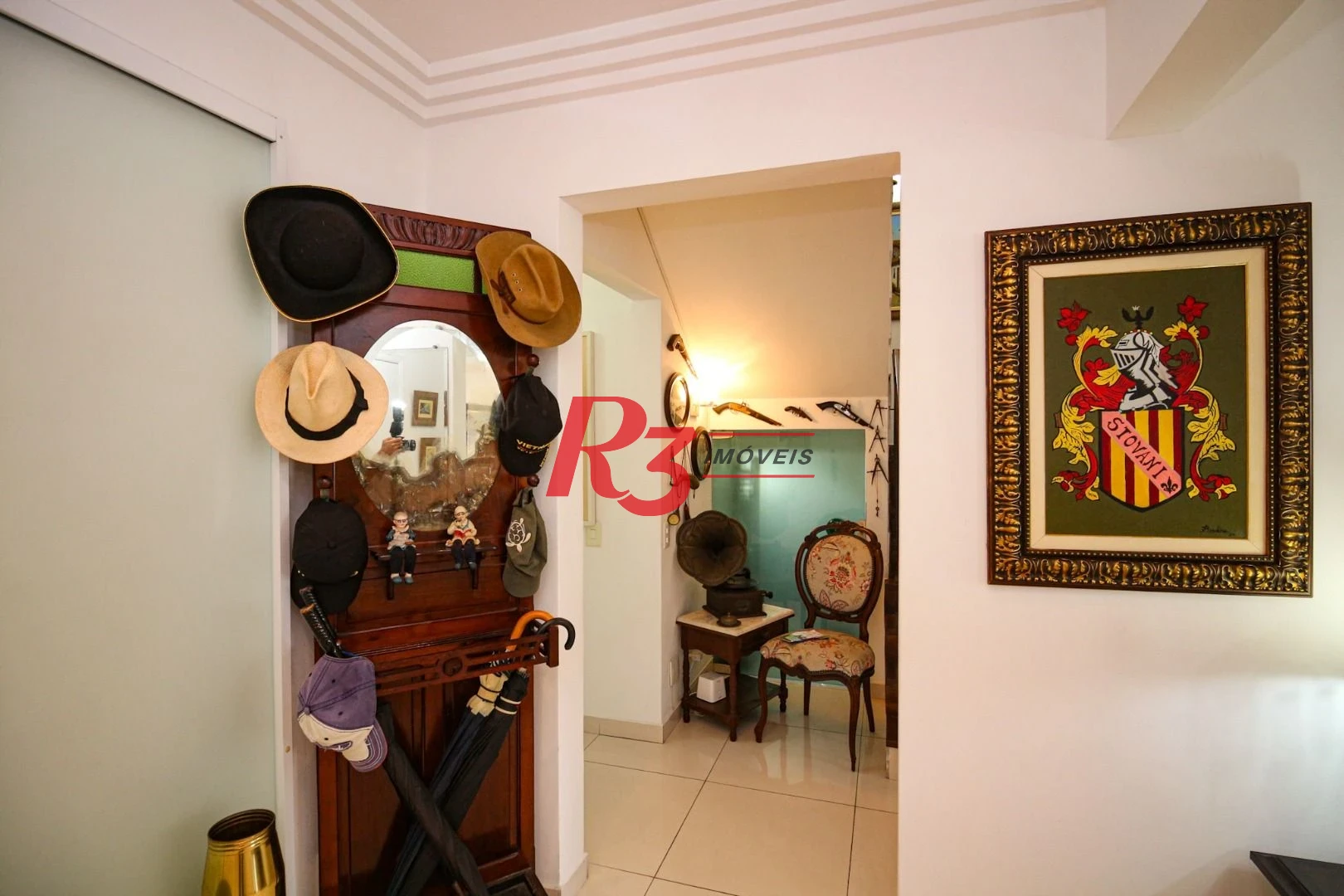 Cobertura com 3 dormitórios à venda, 200 m² por R$ 1.600.000,00 - Embaré - Santos/SP