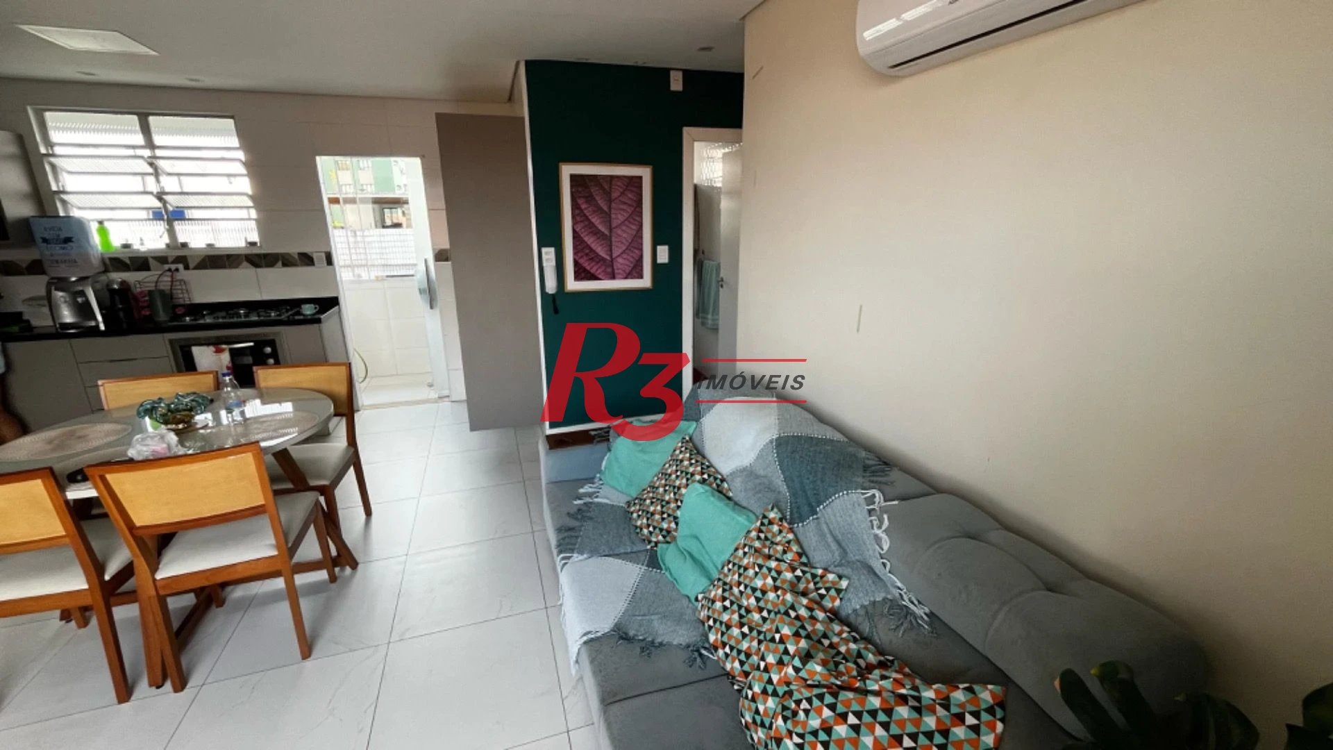 Apartamento com 2 dormitórios à venda, 75 m² por R$ 480.000,00 - Macuco - Santos/SP