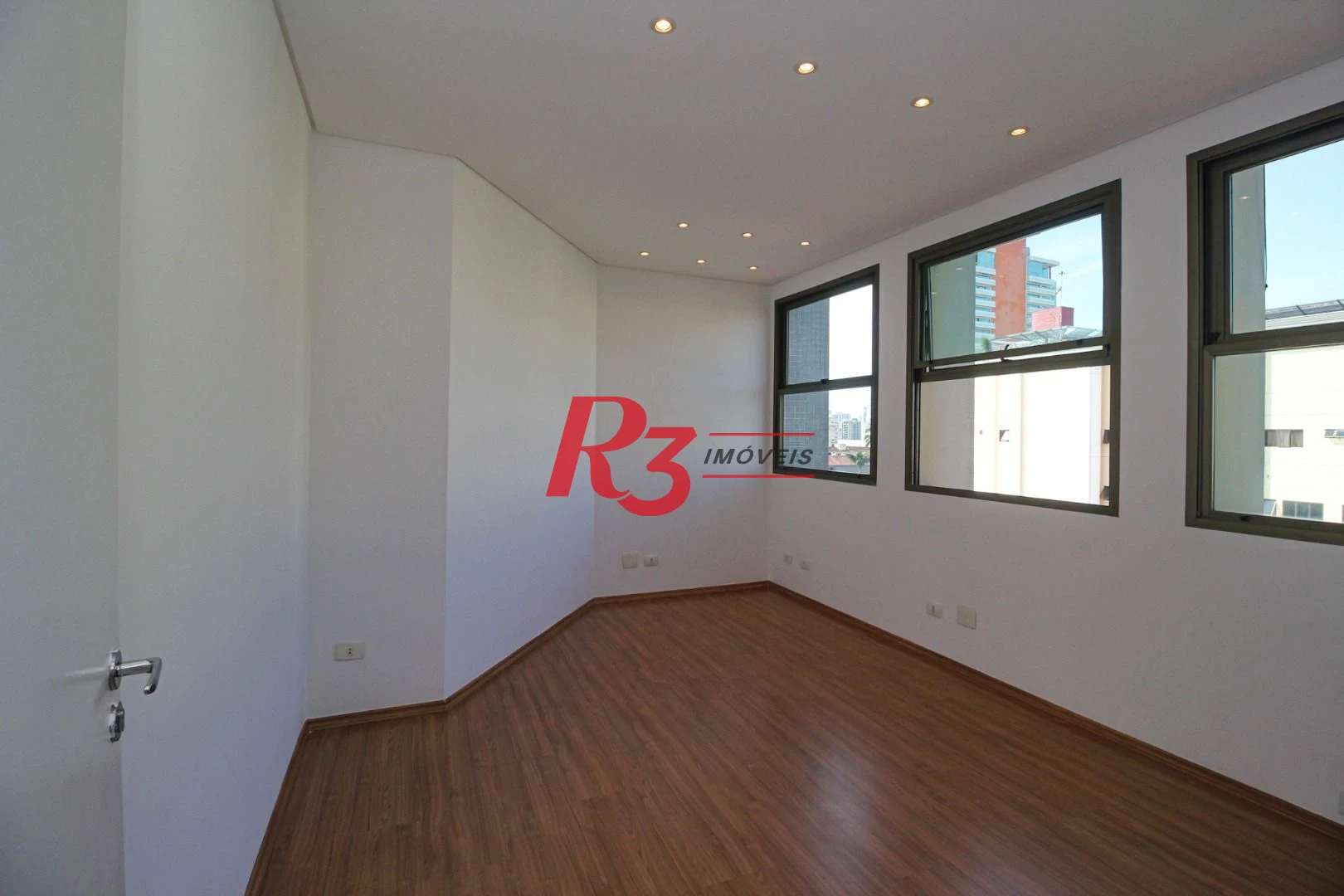 Conjunto para alugar, 70 m² por R$ 3.850,02/mês - Gonzaga - Santos/SP