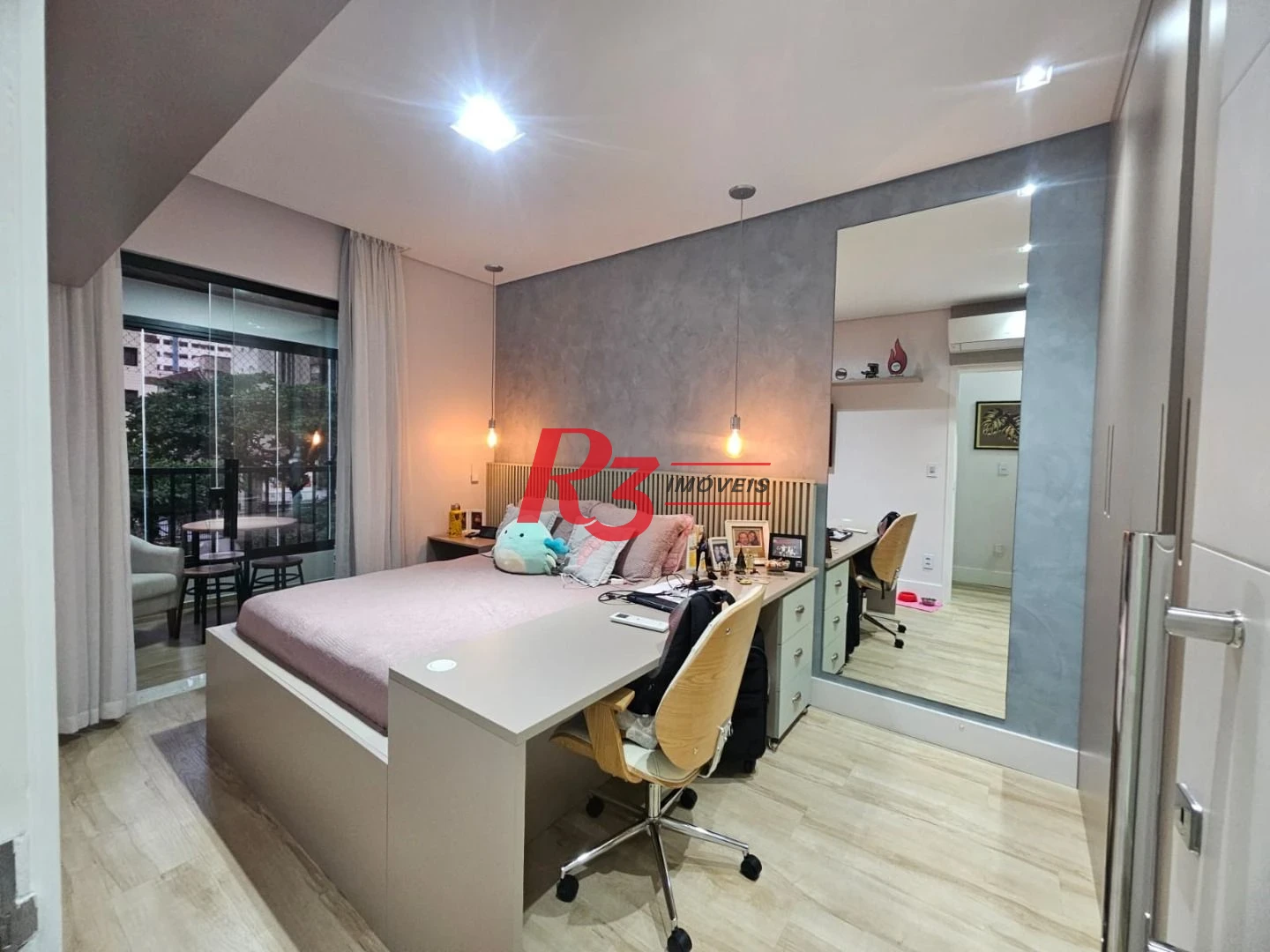 Apartamento com 3 dormitórios à venda, 120 m² por R$ 1.650.000,00 - Pompéia - Santos/SP