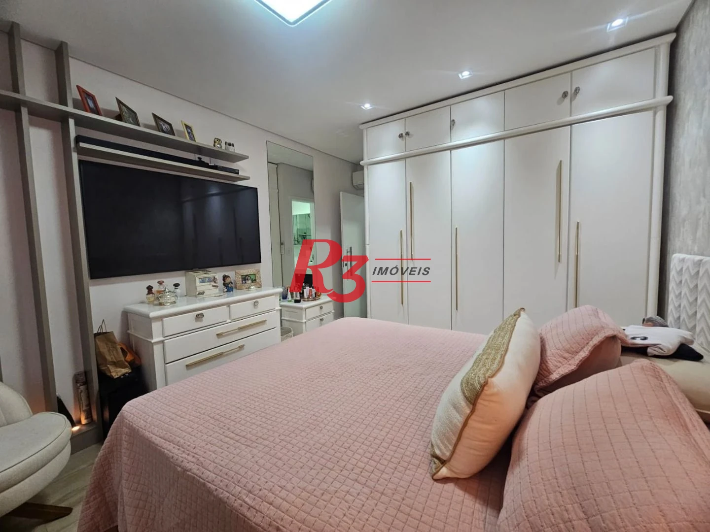 Apartamento com 3 dormitórios à venda, 120 m² por R$ 1.650.000,00 - Pompéia - Santos/SP