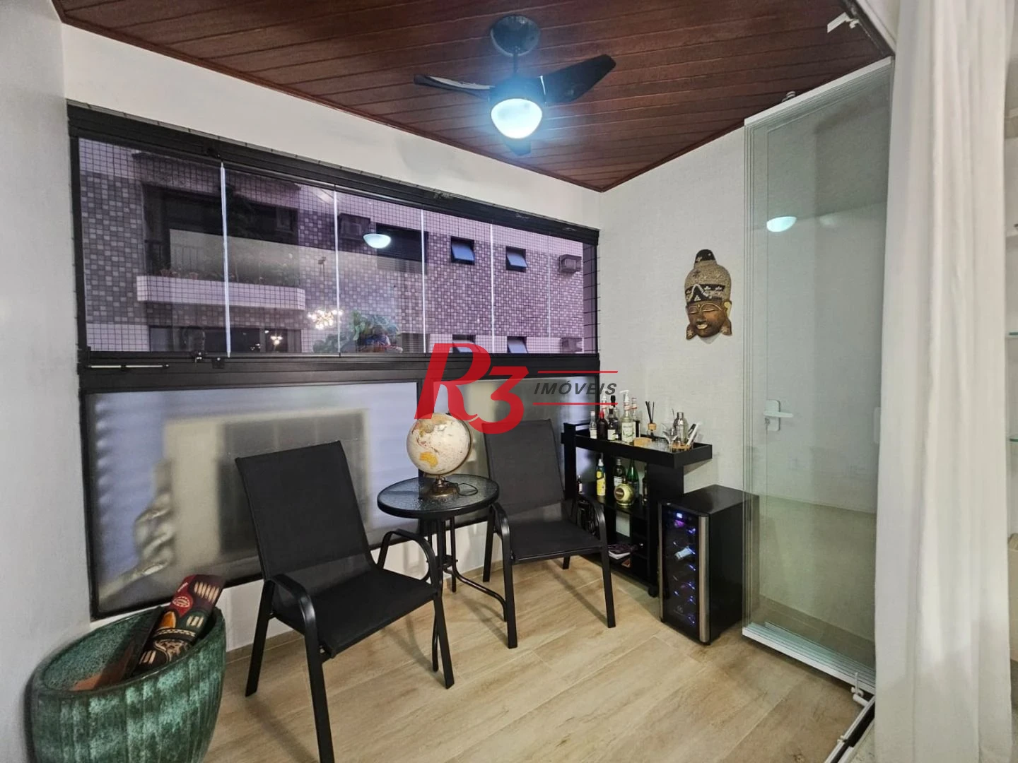 Apartamento com 3 dormitórios à venda, 120 m² por R$ 1.650.000,00 - Pompéia - Santos/SP