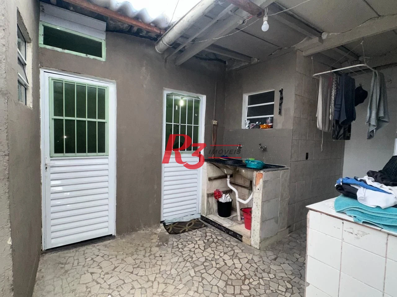 Casa com 6 dormitórios, 223 m² - venda por R$ 900.000,00 ou aluguel por R$ 8.000,01/mês - Vila Matias - Santos/SP