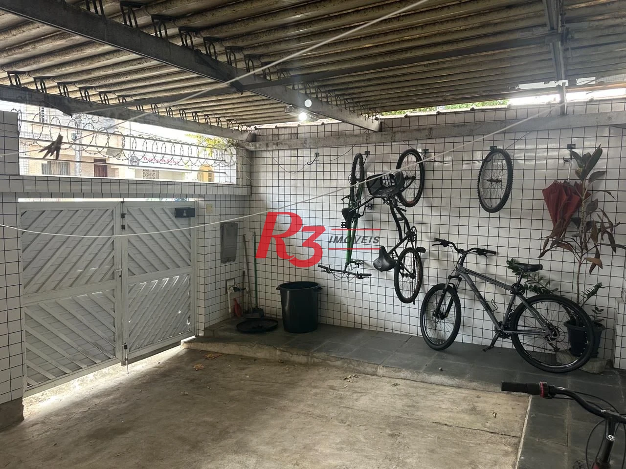 Casa com 6 dormitórios, 223 m² - venda por R$ 900.000,00 ou aluguel por R$ 8.000,01/mês - Vila Matias - Santos/SP