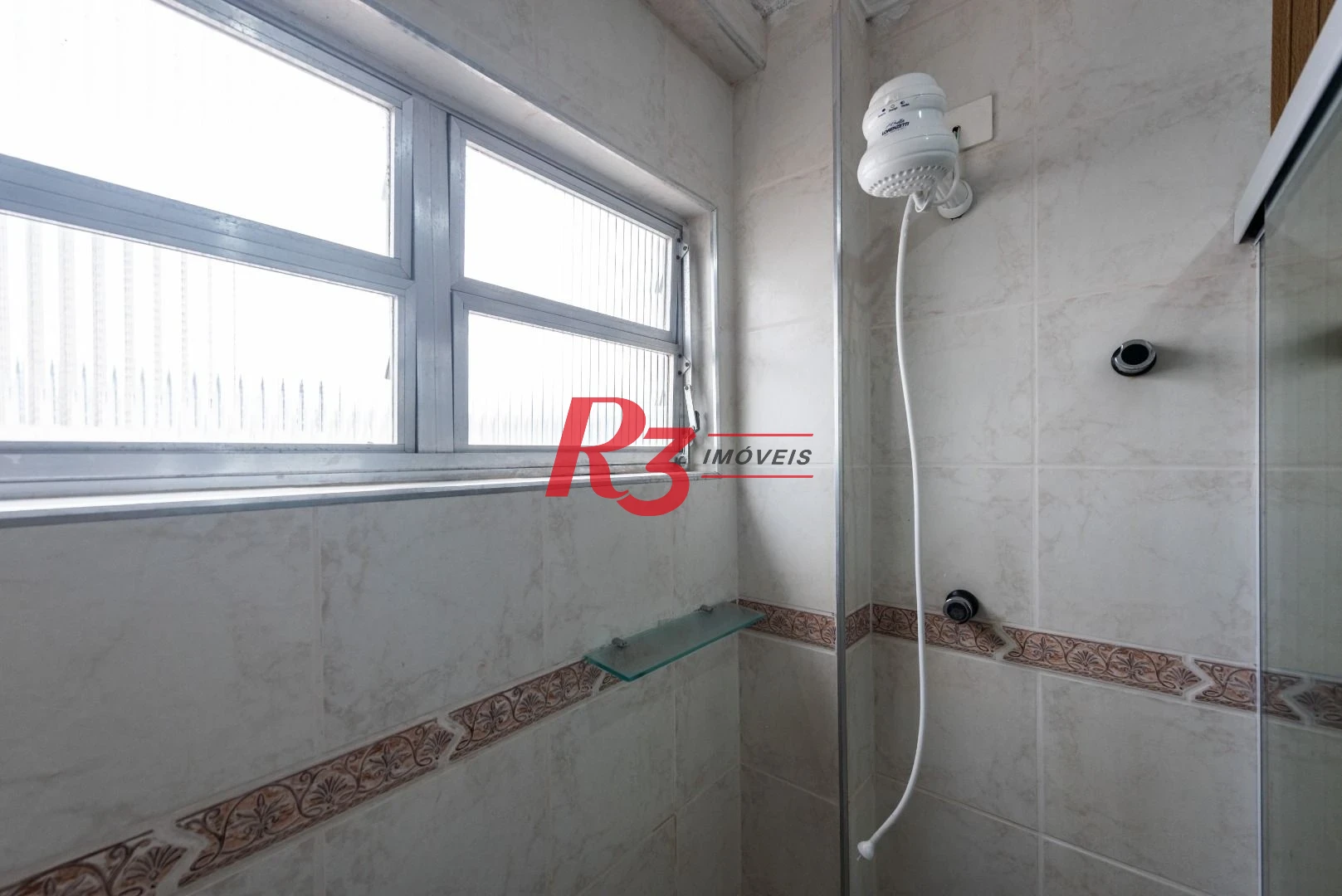 Apartamento com 2 dormitórios para alugar, 86 m² por R$ 5.000,02/mês - Boqueirão - Santos/SP