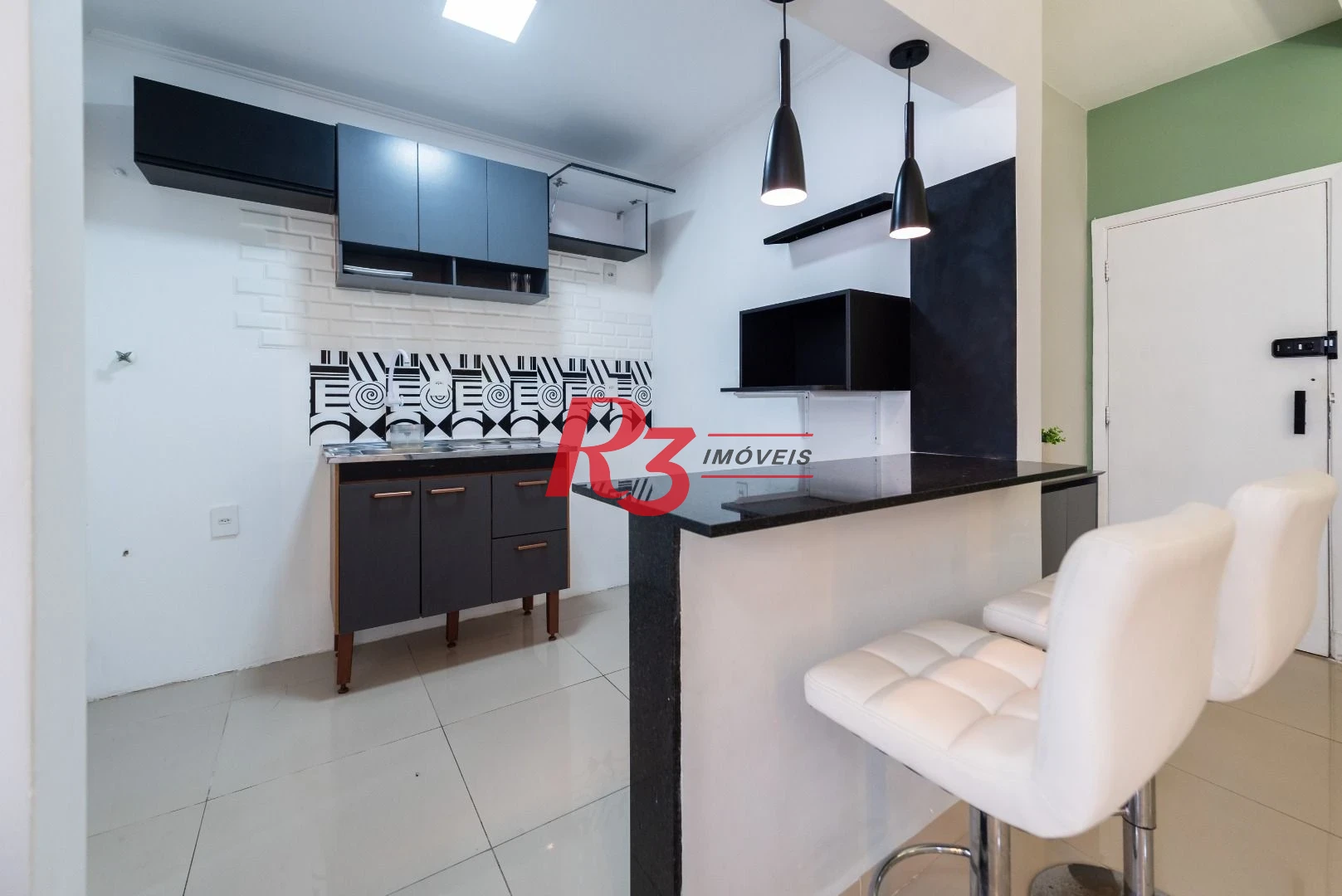 Apartamento com 2 dormitórios para alugar, 86 m² por R$ 5.000,02/mês - Boqueirão - Santos/SP