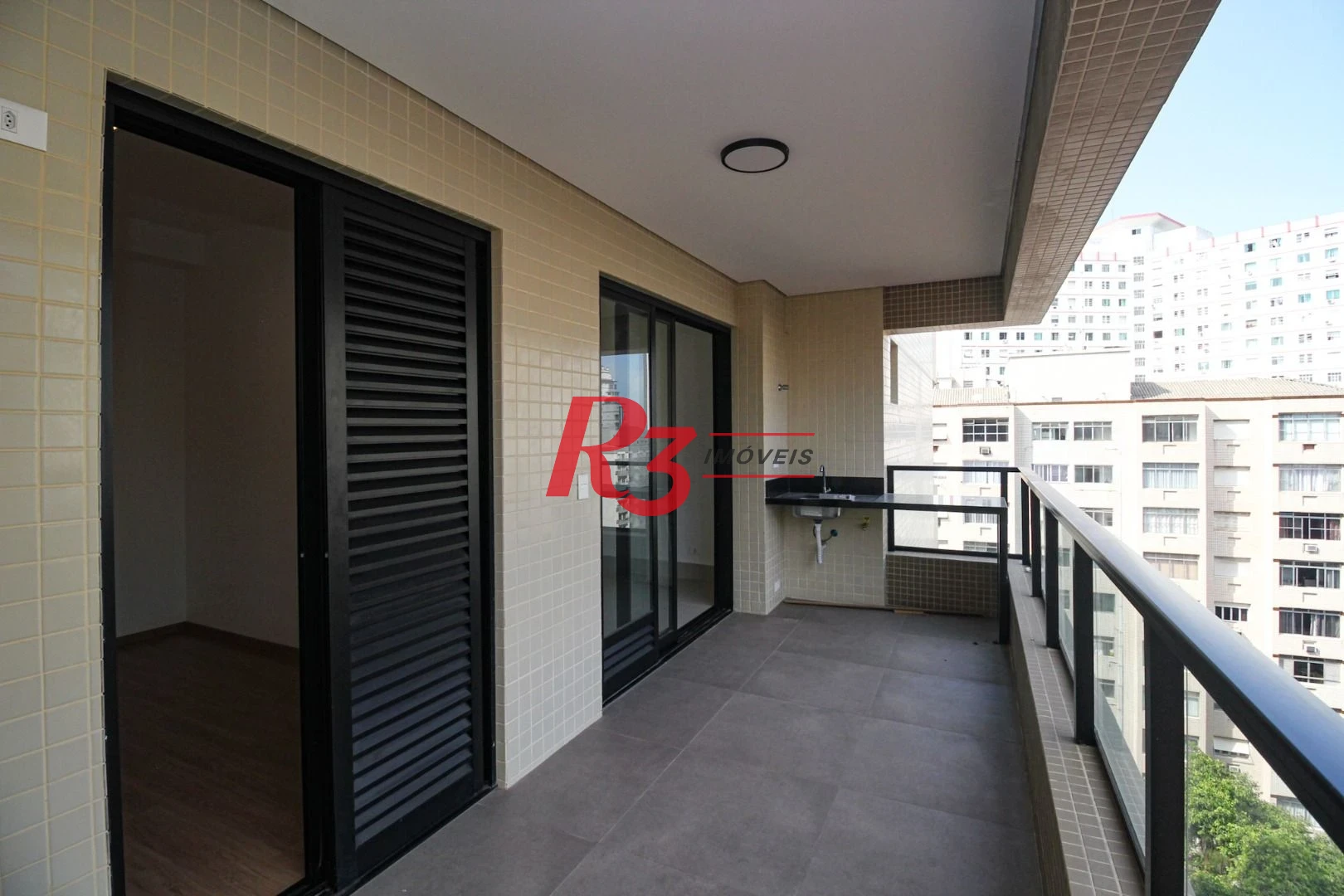 Apartamento com 2 dormitórios à venda, 75 m² por R$ 950.000,00 - José Menino - Santos/SP