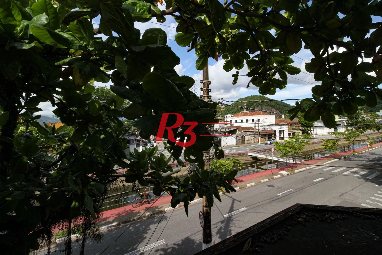 Casa com 3 dormitórios à venda, 150 m² por R$ 550.000,00 - Santa Maria - Santos/SP