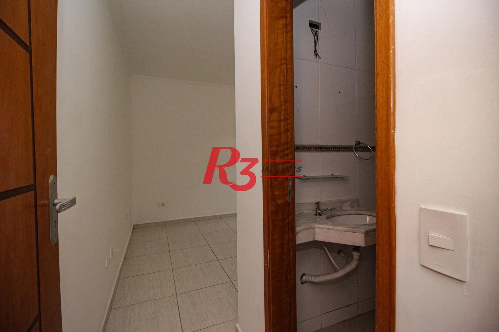 Casa com 3 dormitórios à venda, 75 m² por R$ 500.000,00 - Marapé - Santos/SP