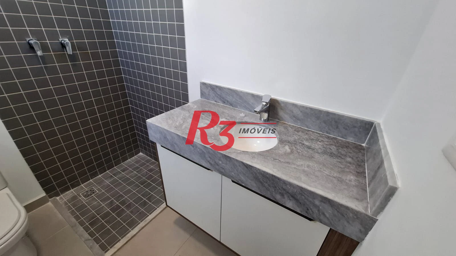 Apartamento com 1 dormitório para alugar, 53 m² por R$ 5.500,00/mês - Boqueirão - Santos/SP