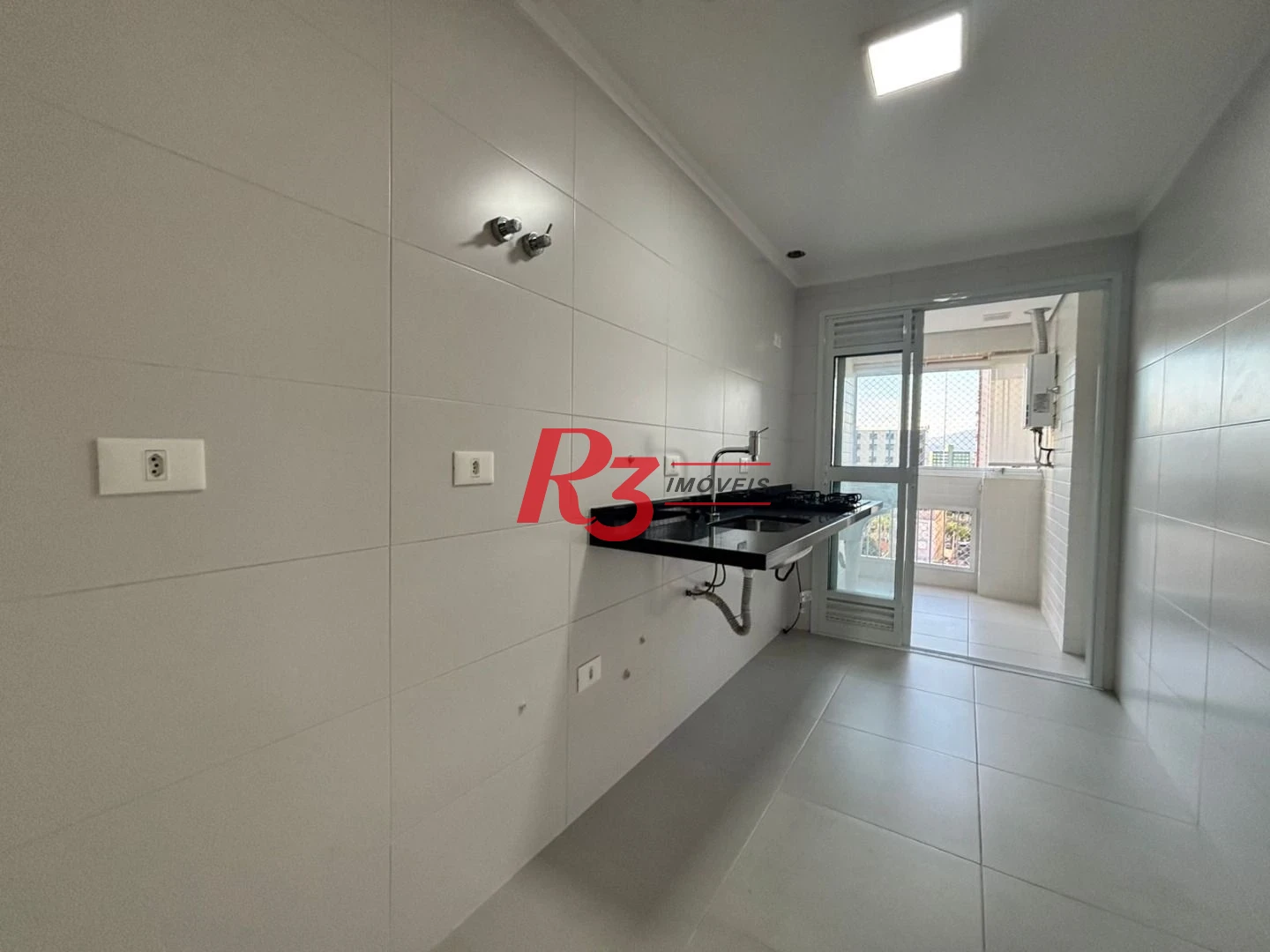 Apartamento com 3 dormitórios à venda, 81 m² por R$ 980.000,00 - Boqueirão - Santos/SP