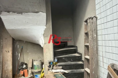 Casa com 2 dormitórios à venda, 78 m² por R$ 405.000,00 - Castelo - Santos/SP