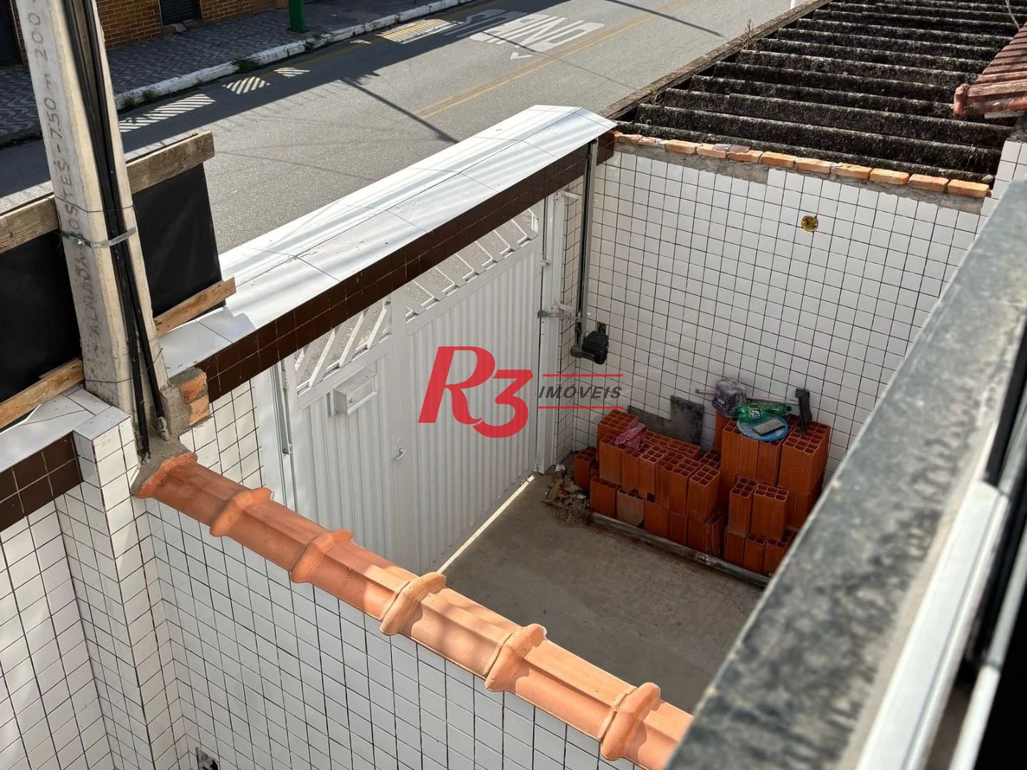Casa com 2 dormitórios à venda, 78 m² por R$ 405.000,00 - Castelo - Santos/SP