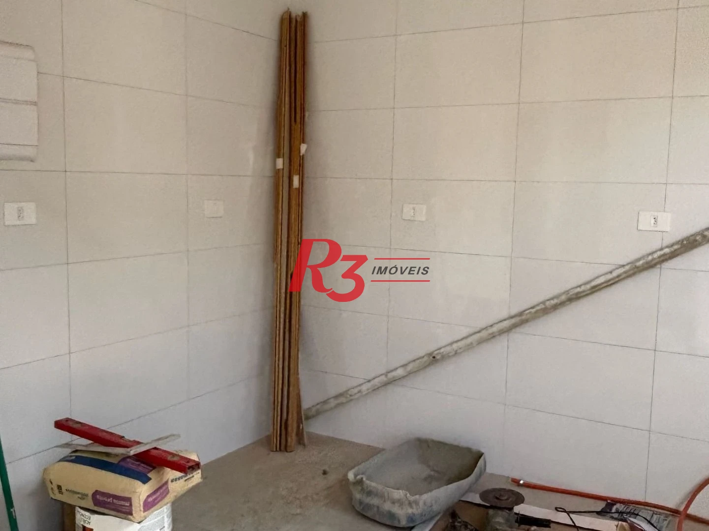 Casa com 2 dormitórios à venda, 78 m² por R$ 405.000,00 - Castelo - Santos/SP