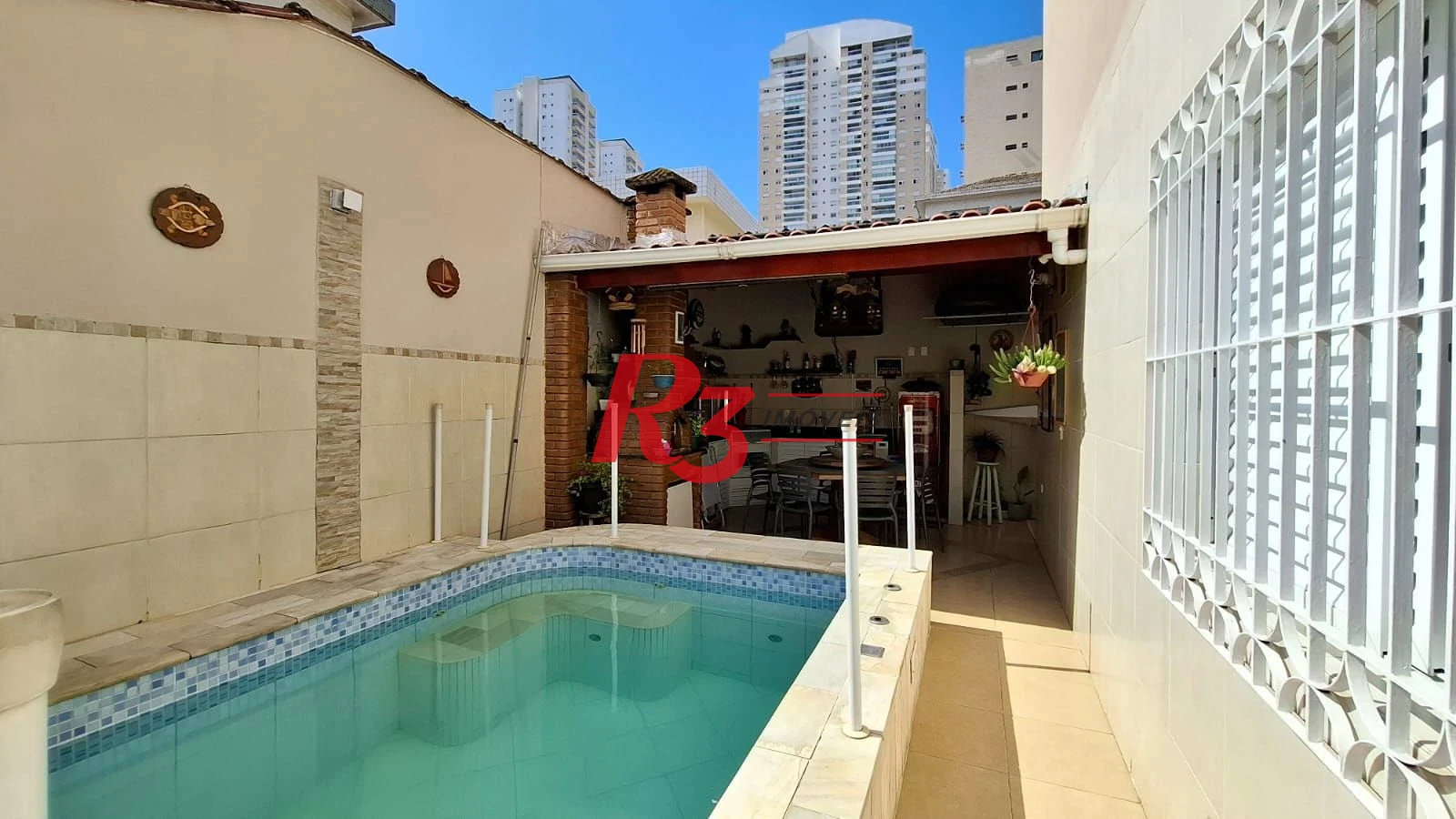 Casa com 3 dormitórios à venda, 317 m² por R$ 1.600.000,00 - Ponta da Praia - Santos/SP
