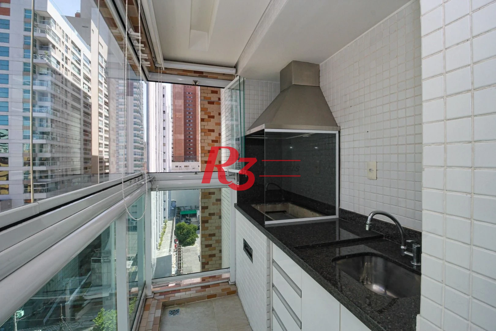 Apartamento com 4 dormitórios à venda, 191 m² por R$ 2.250.000,00 - Gonzaga - Santos/SP