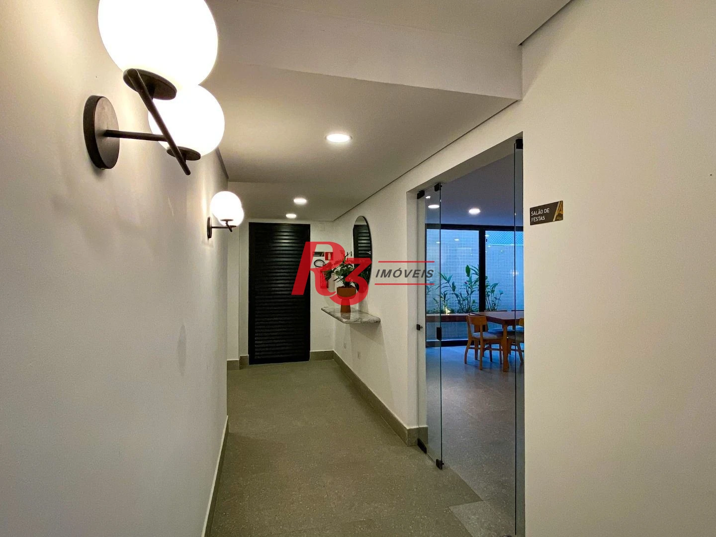 Apartamento com 2 dormitórios à venda, 75 m² por R$ 1.090.000,00 - José Menino - Santos/SP