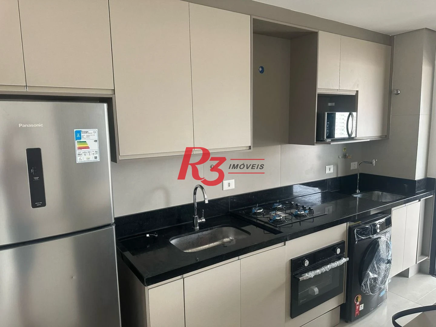 Apartamento com 2 dormitórios à venda, 75 m² por R$ 1.090.000,00 - José Menino - Santos/SP