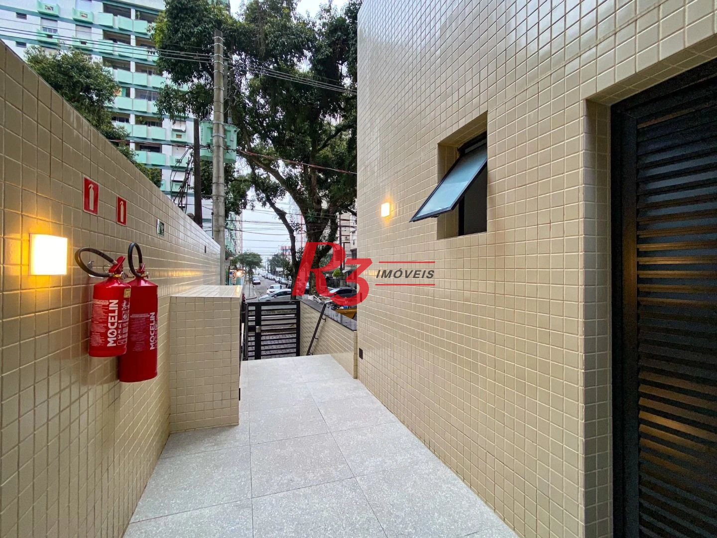Apartamento com 2 dormitórios à venda, 75 m² por R$ 1.090.000,00 - José Menino - Santos/SP