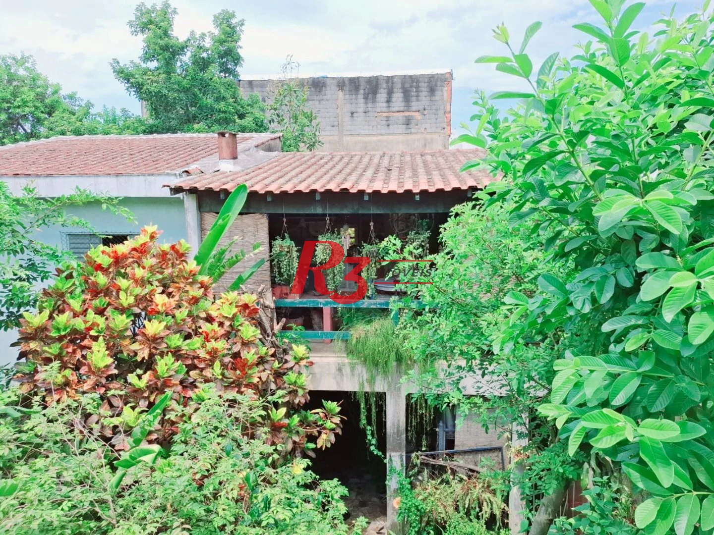 Sobrado à venda, 220 m² por R$ 690.000,00 - Vila Matias - Santos/SP