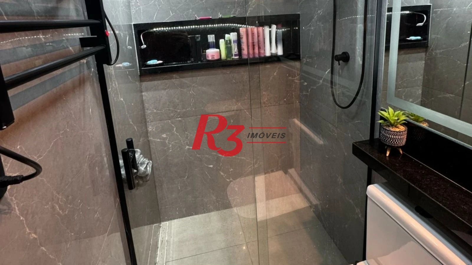 Apartamento à venda, 70 m² por R$ 300.000,00 - Saboó - Santos/SP