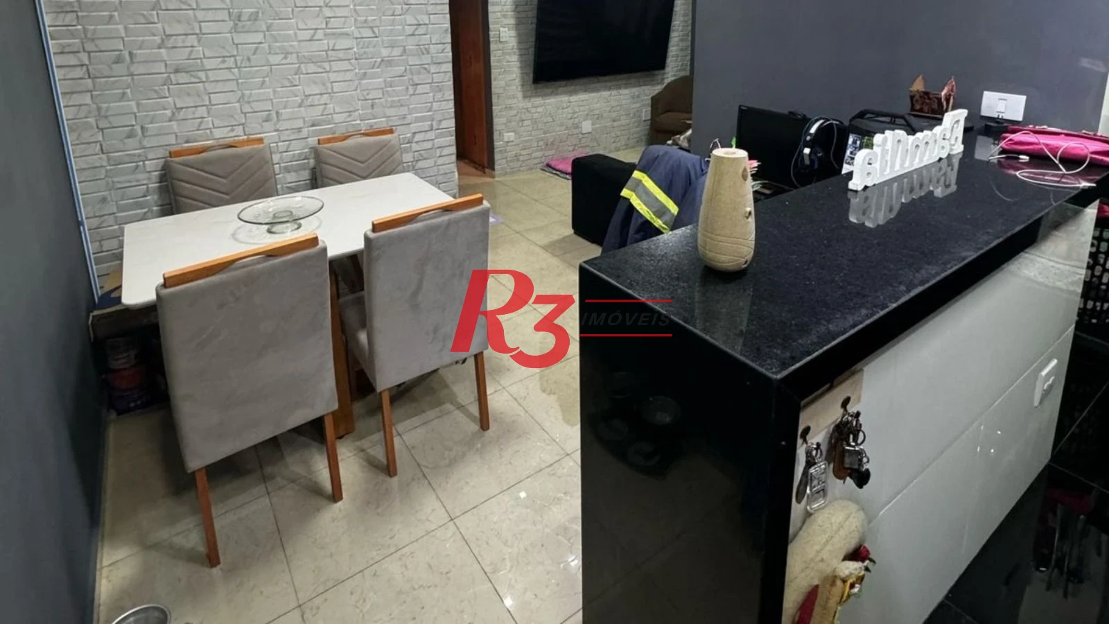 Apartamento à venda, 70 m² por R$ 300.000,00 - Saboó - Santos/SP