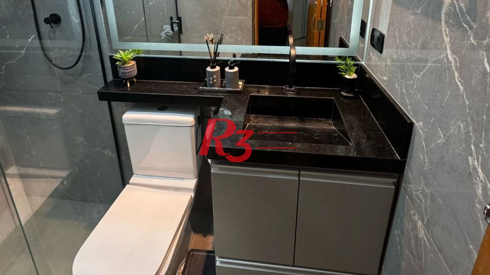 Apartamento à venda, 70 m² por R$ 300.000,00 - Saboó - Santos/SP