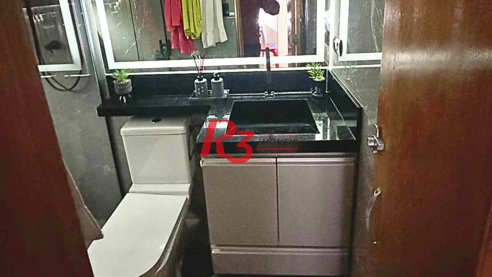 Apartamento à venda, 70 m² por R$ 300.000,00 - Saboó - Santos/SP