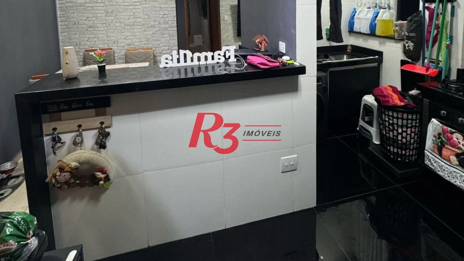 Apartamento à venda, 70 m² por R$ 300.000,00 - Saboó - Santos/SP