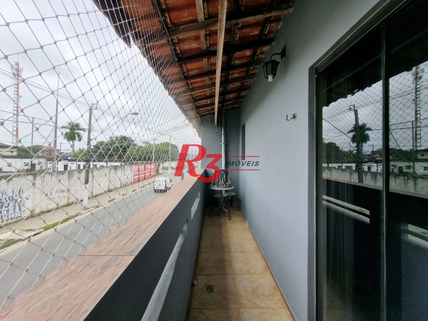 Sobrado com 3 dormitórios à venda, 120 m² por R$ 450.000,00 - Parque Bitaru - São Vicente/SP