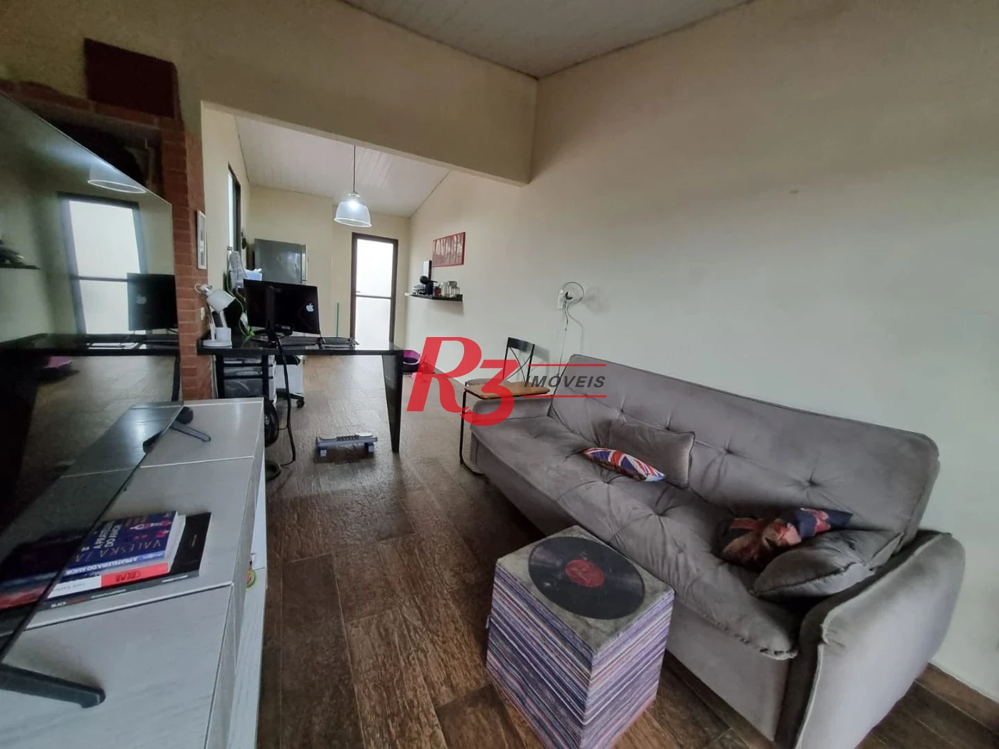 Sobrado com 3 dormitórios à venda, 120 m² por R$ 450.000,00 - Parque Bitaru - São Vicente/SP