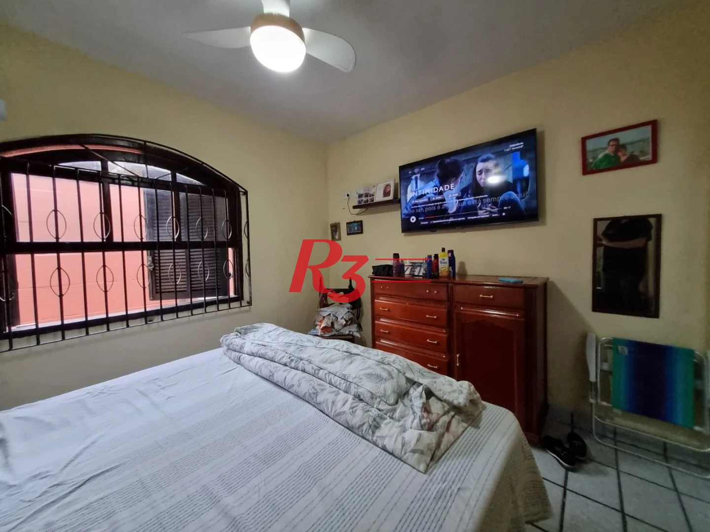 Sobrado com 3 dormitórios à venda, 120 m² por R$ 450.000,00 - Parque Bitaru - São Vicente/SP