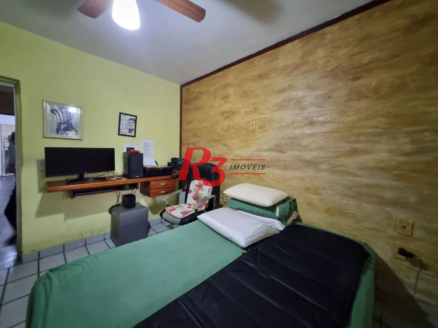 Sobrado com 3 dormitórios à venda, 120 m² por R$ 450.000,00 - Parque Bitaru - São Vicente/SP
