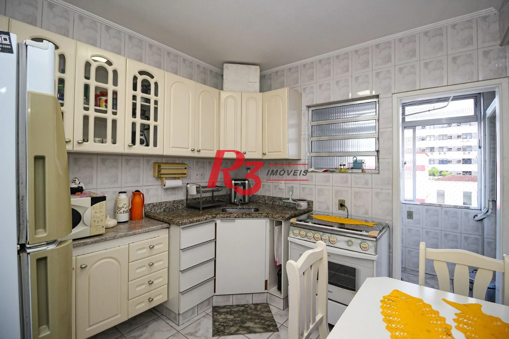 Apartamento para alugar, 77 m² por R$ 4.400,00/mês - Boqueirão - Santos/SP