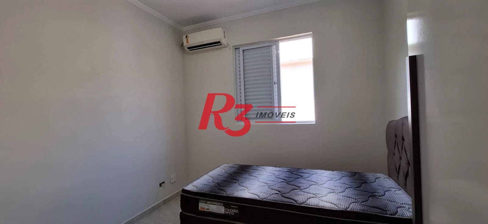 Casa  Sobreposta Alta com 3 dormitórios à venda, 95 m² por R$ 900.000 - Estuário - Santos/SP