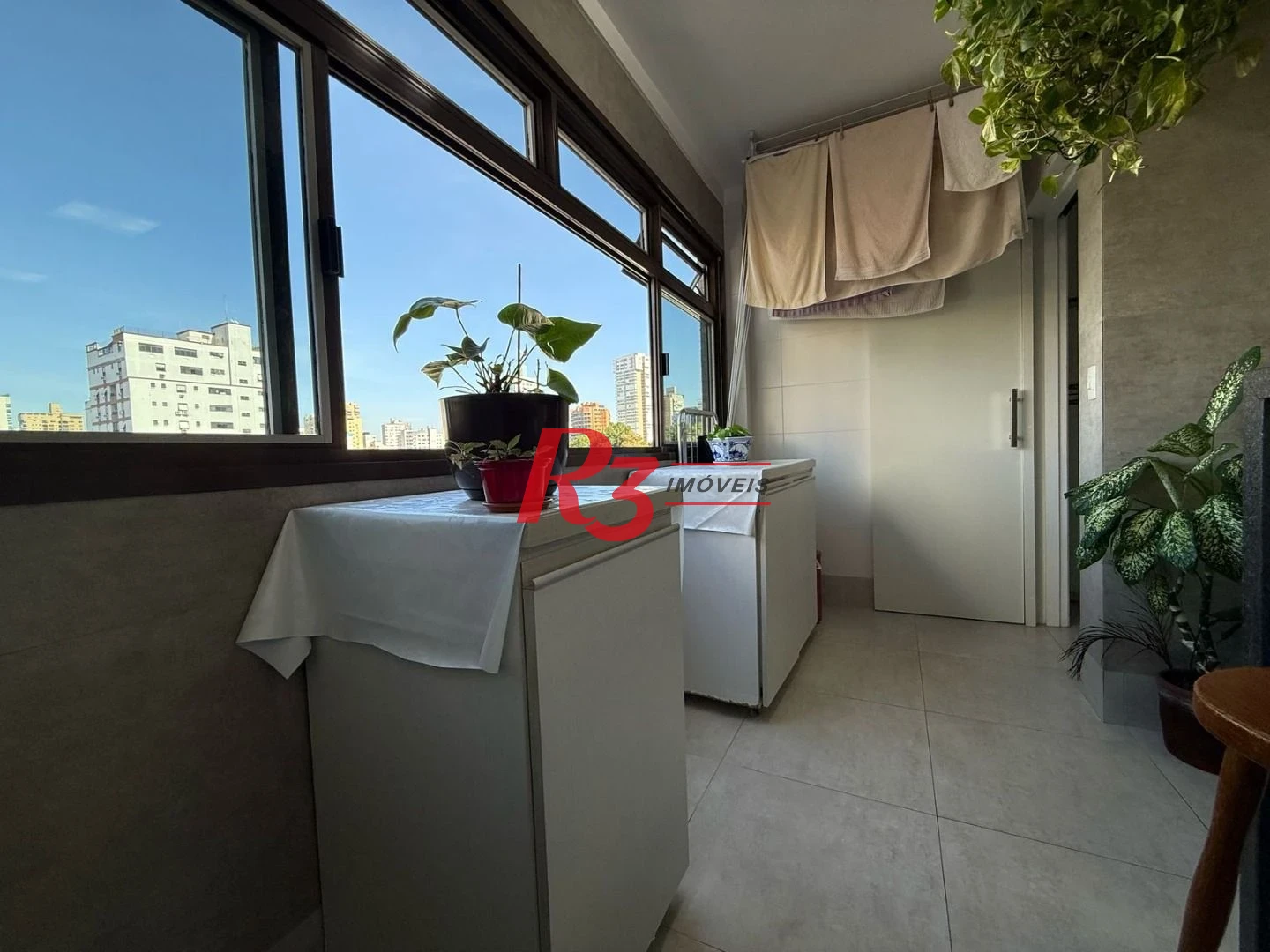 Apartamento com 3 dormitórios à venda, 148 m² por R$ 1.350.000,00 - Ponta da Praia - Santos/SP