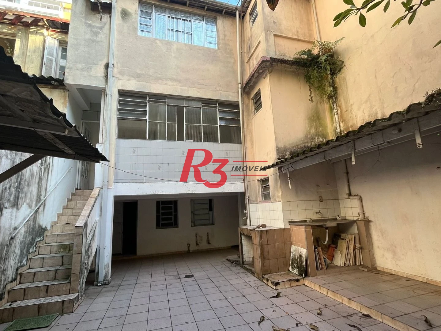Casa com 3 dormitórios para alugar, 218 m² por R$ 8.565,24/mês - Embaré - Santos/SP