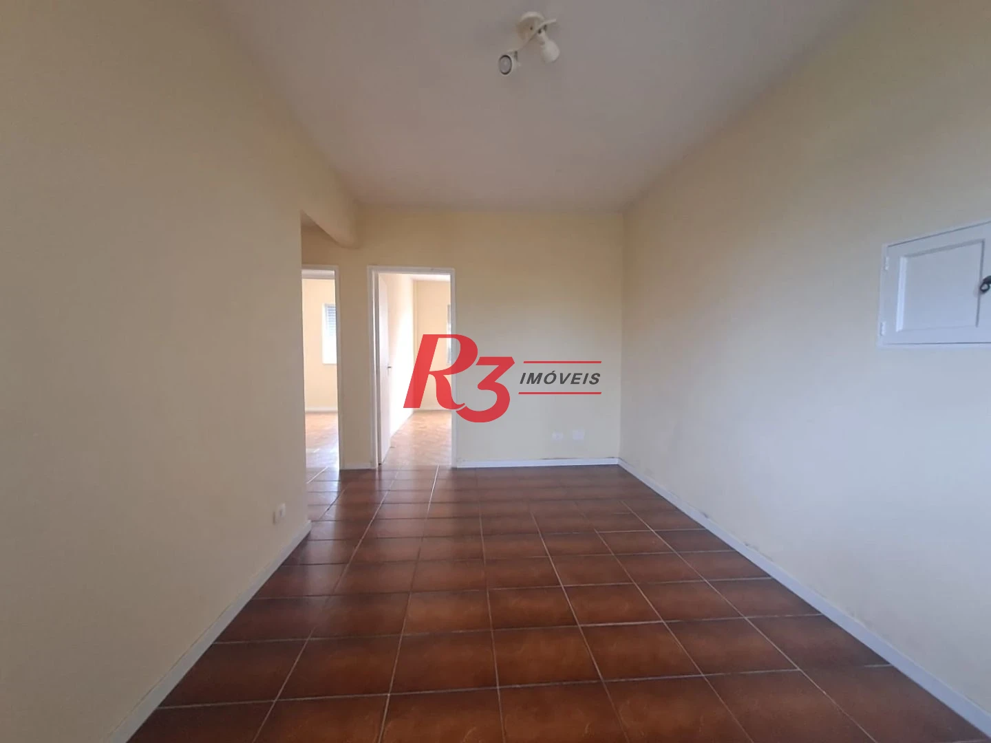 Apartamento com 2 dormitórios à venda, 65 m² por R$ 410.000,00 - Embaré - Santos/SP