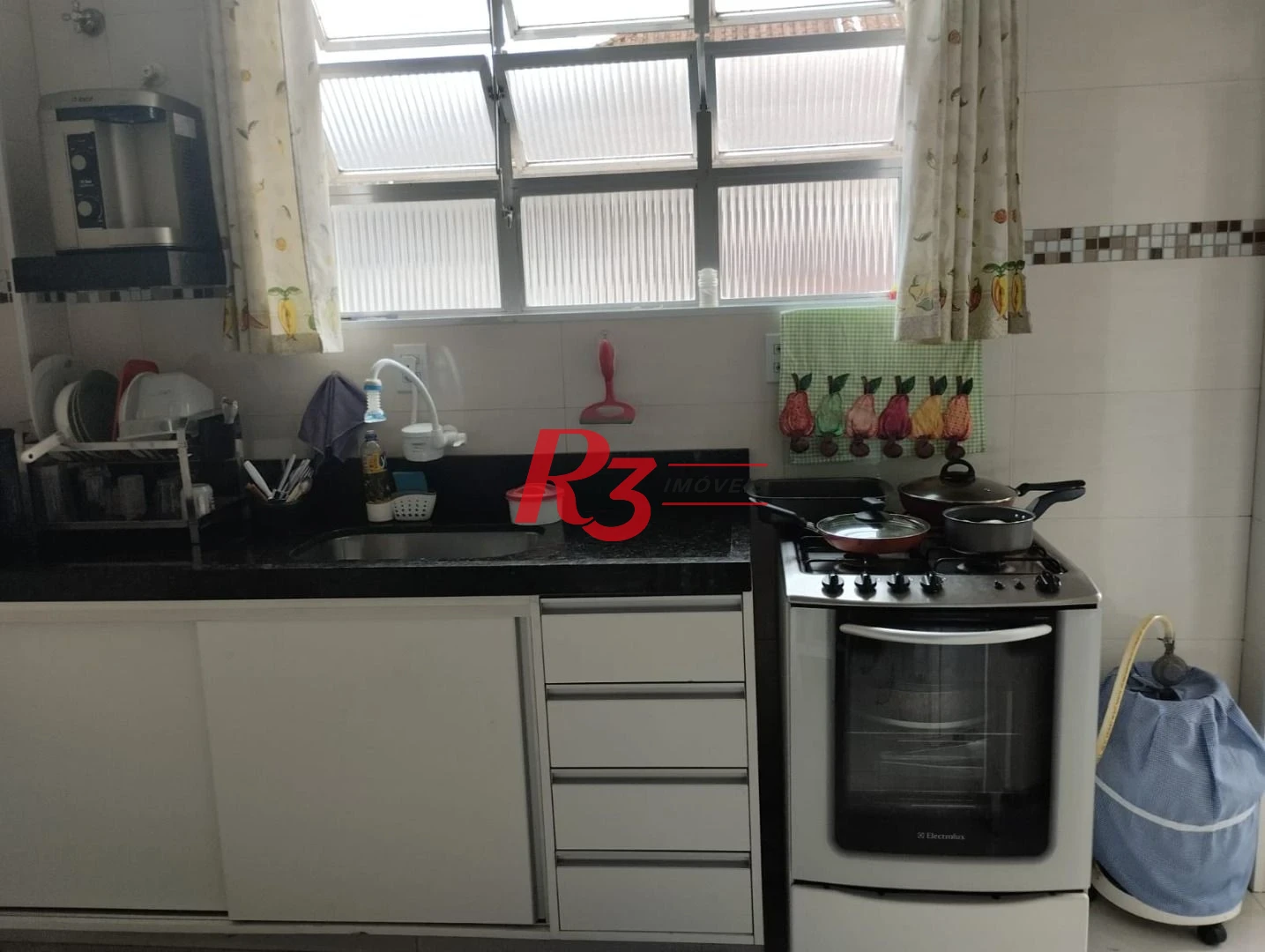 Vendo apartamento todo reformado Bairro Campo Grande. OPORTUNIDADE!!