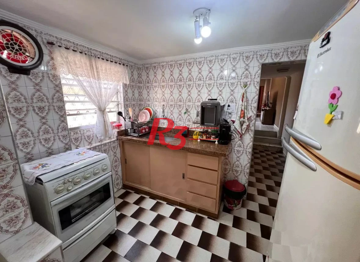 Casa com 2 dormitórios à venda, 115 m² por R$ 420.000,00 - Vila São Jorge - São Vicente/SP