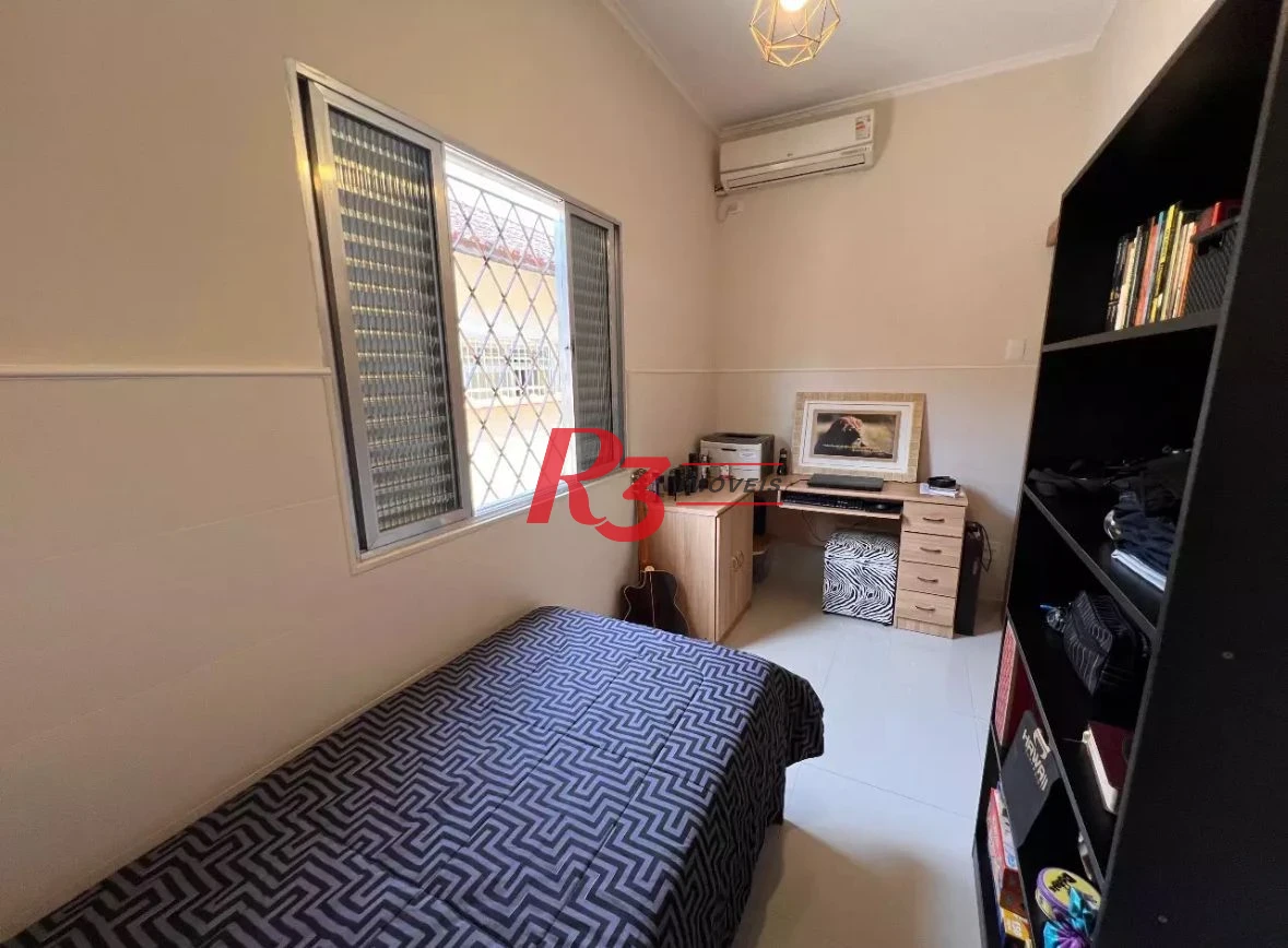 Casa com 2 dormitórios à venda, 115 m² por R$ 420.000,00 - Vila São Jorge - São Vicente/SP