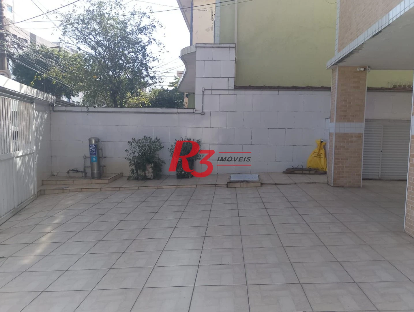 Apartamento com 2 dormitórios à venda, 60 m² por R$ 360.000,00 - Gonzaga - Santos/SP