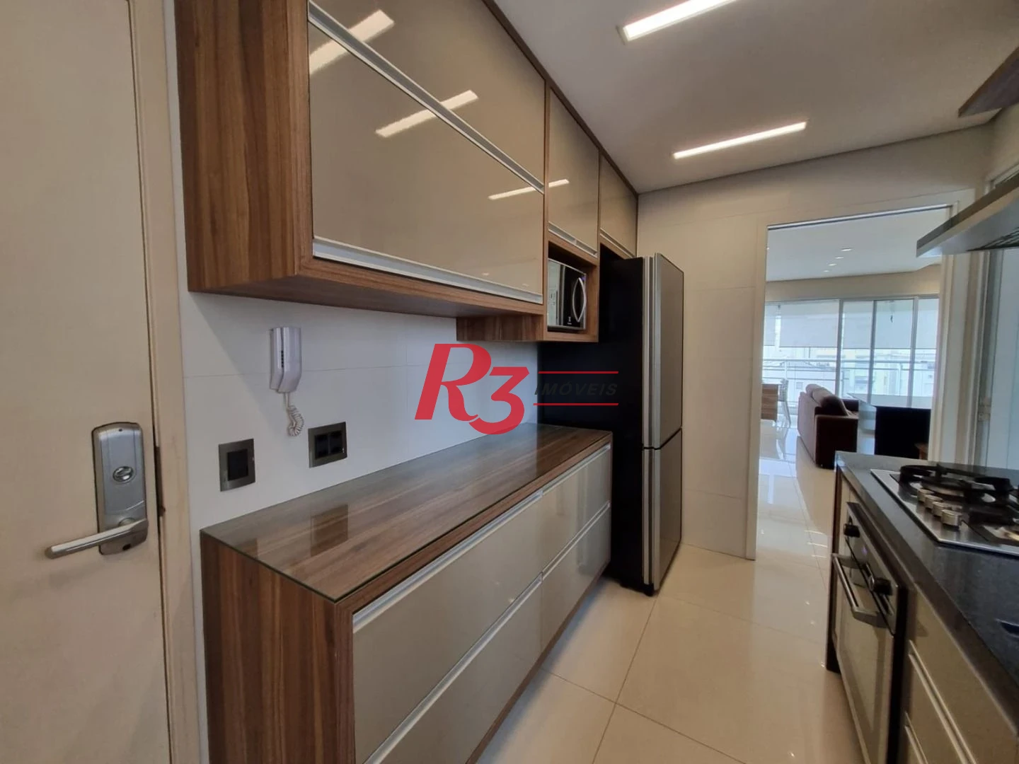 Excelente apartamento para locação mobiliado e decorado, 2 vagas,  em Santos, na quadra da praia, com 3 quartos, sacada gourmet e lazer completo!!