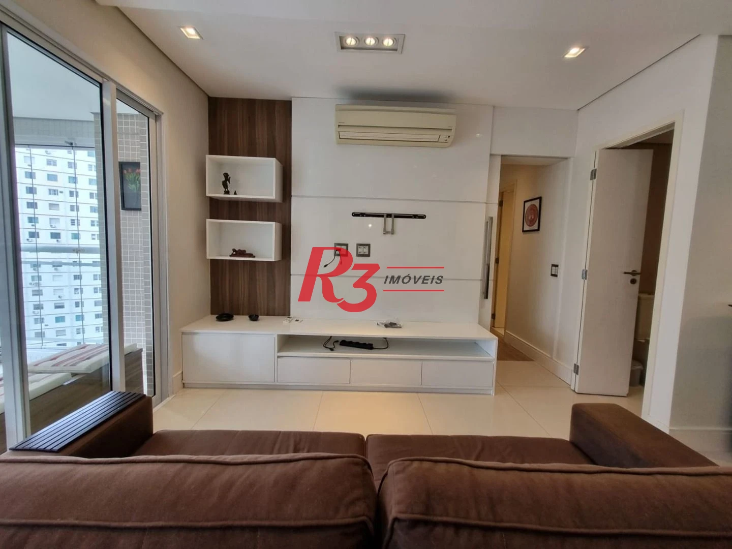 Excelente apartamento para locação mobiliado e decorado, 2 vagas,  em Santos, na quadra da praia, com 3 quartos, sacada gourmet e lazer completo!!