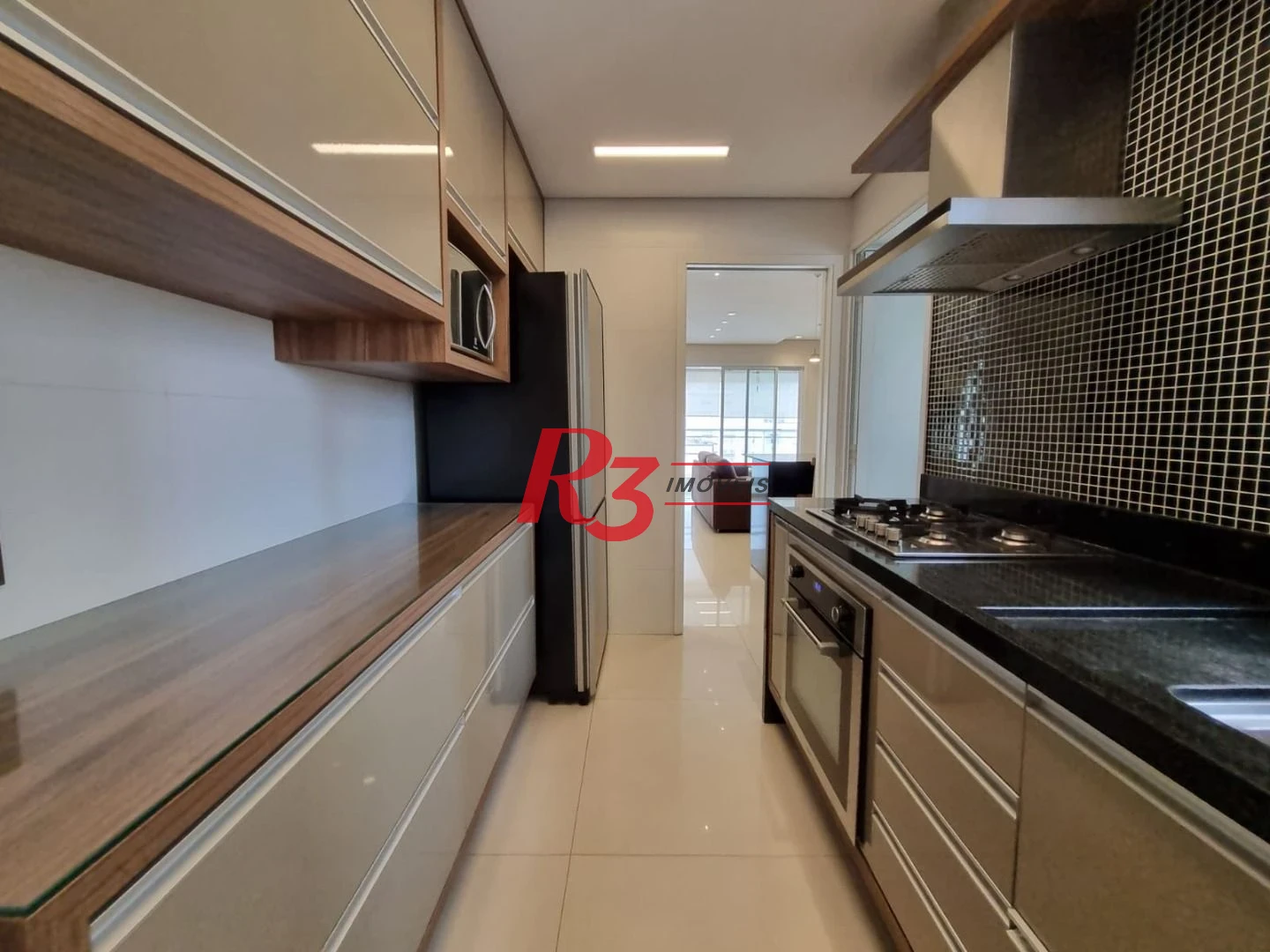 Excelente apartamento para locação mobiliado e decorado, 2 vagas,  em Santos, na quadra da praia, com 3 quartos, sacada gourmet e lazer completo!!