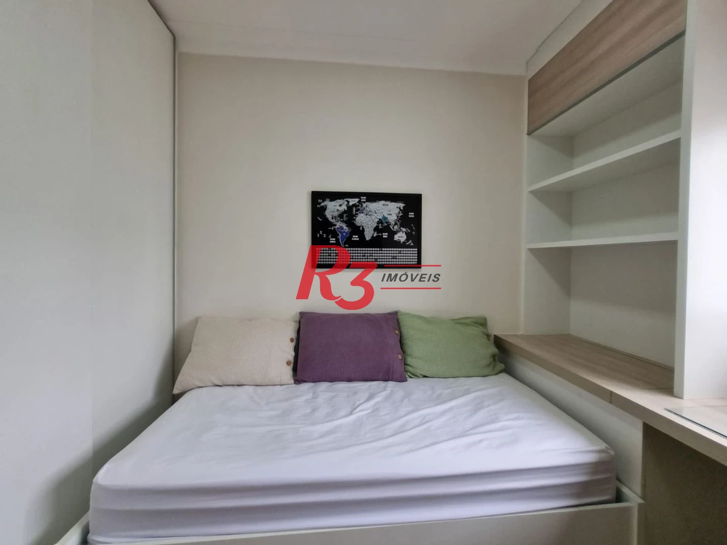 Excelente apartamento para locação mobiliado e decorado, 2 vagas,  em Santos, na quadra da praia, com 3 quartos, sacada gourmet e lazer completo!!