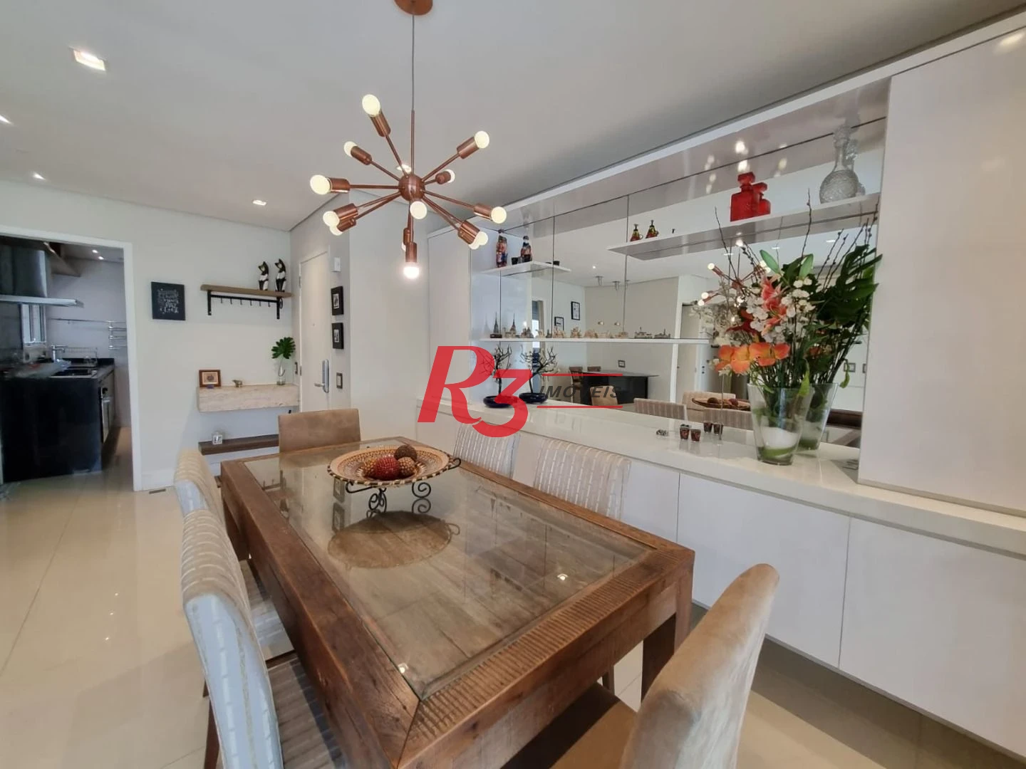 Excelente apartamento para locação mobiliado e decorado, 2 vagas,  em Santos, na quadra da praia, com 3 quartos, sacada gourmet e lazer completo!!