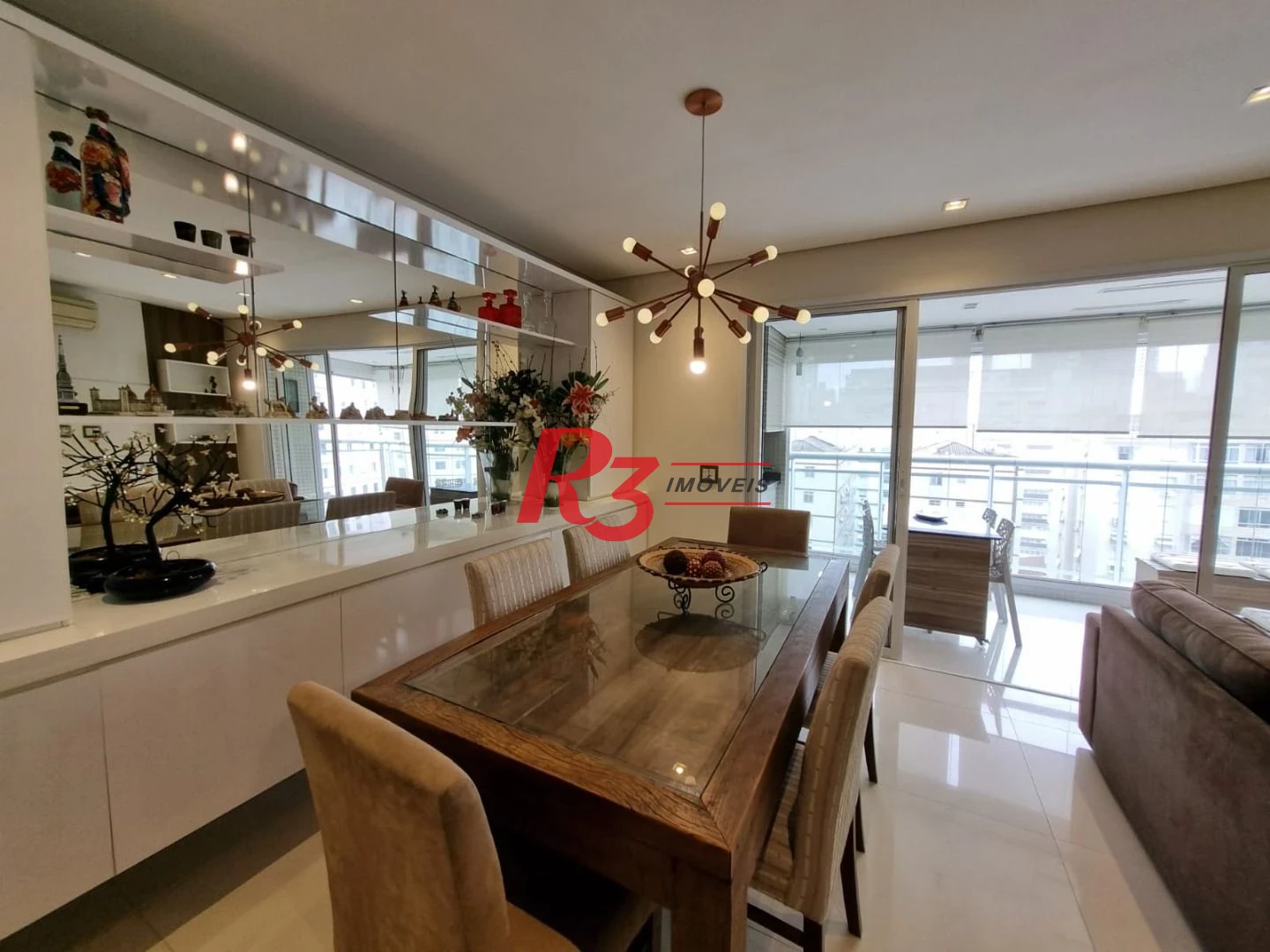 Excelente apartamento para locação mobiliado e decorado, 2 vagas,  em Santos, na quadra da praia, com 3 quartos, sacada gourmet e lazer completo!!